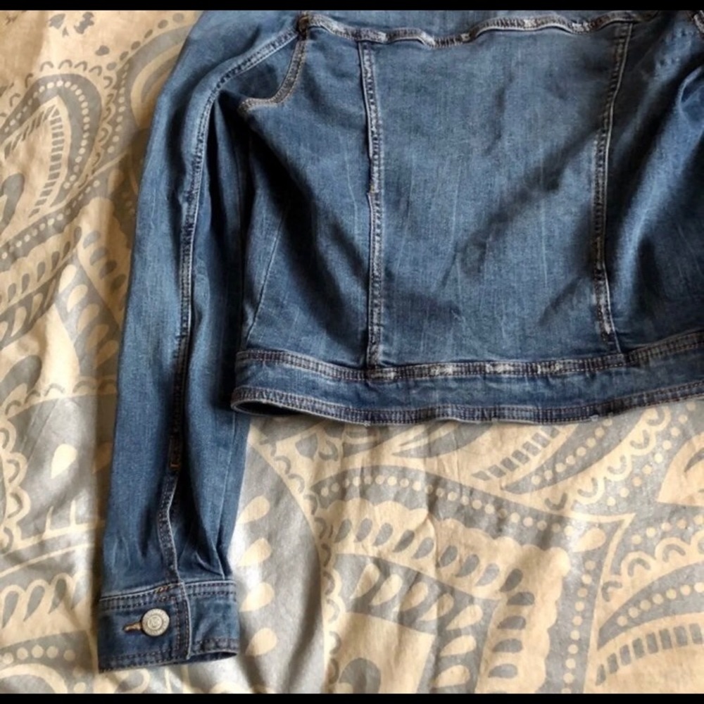 Jean Jacket - Picture 8 of 8